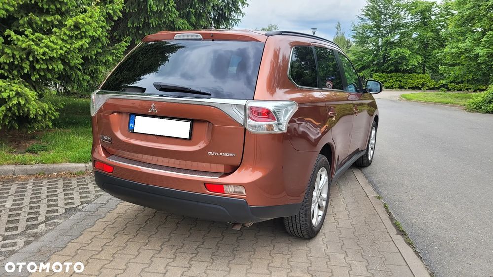 Mitsubishi Outlander 2.2 DID Intense + - 5