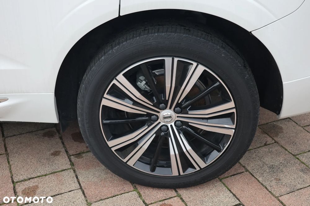 Volvo XC 60 T8 AWD Recharge Plus Dark - 12