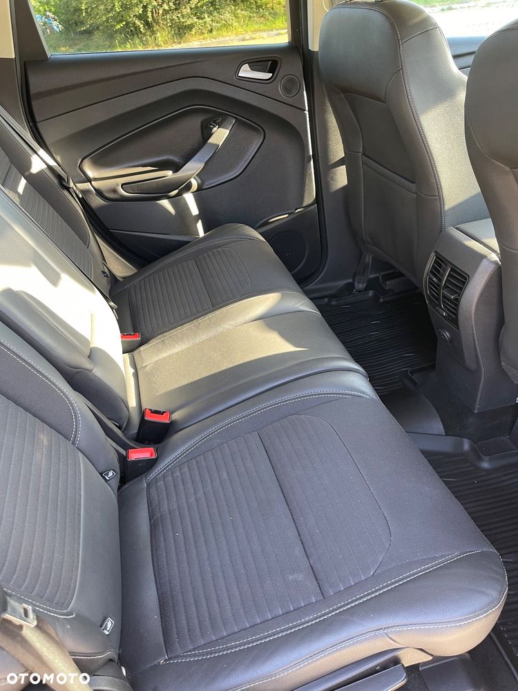 Ford Kuga 2.0 TDCi 4WD Titanium Plus - 32
