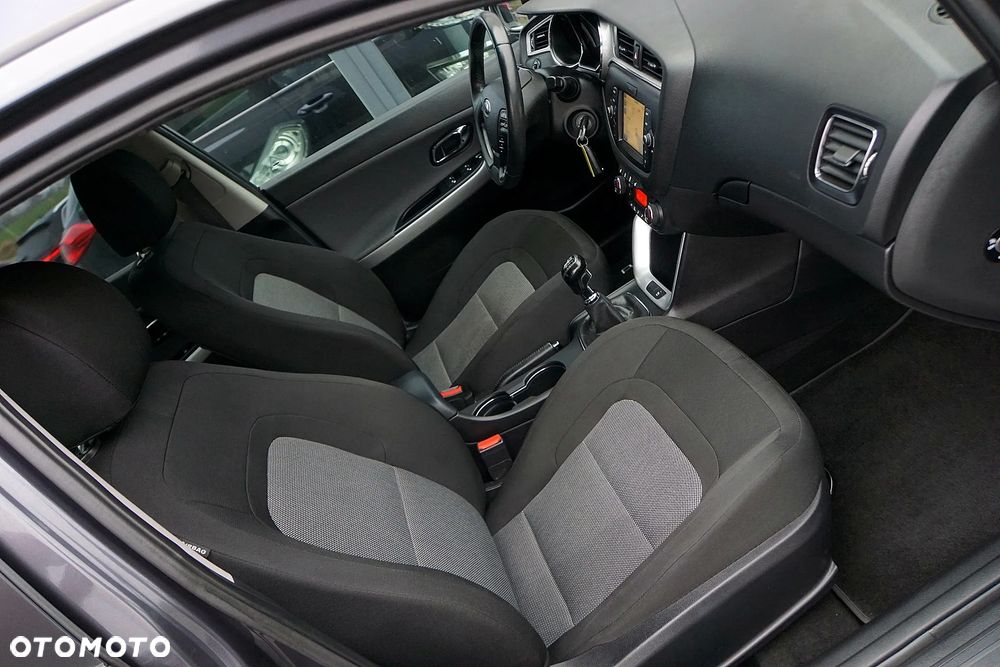 Kia Ceed 1.6 GDI Dream Team Edition - 26