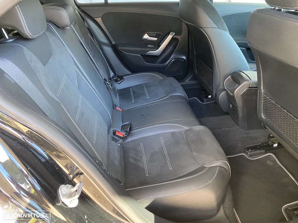 Mercedes-Benz A 250 Limousine e AMG Line - 17