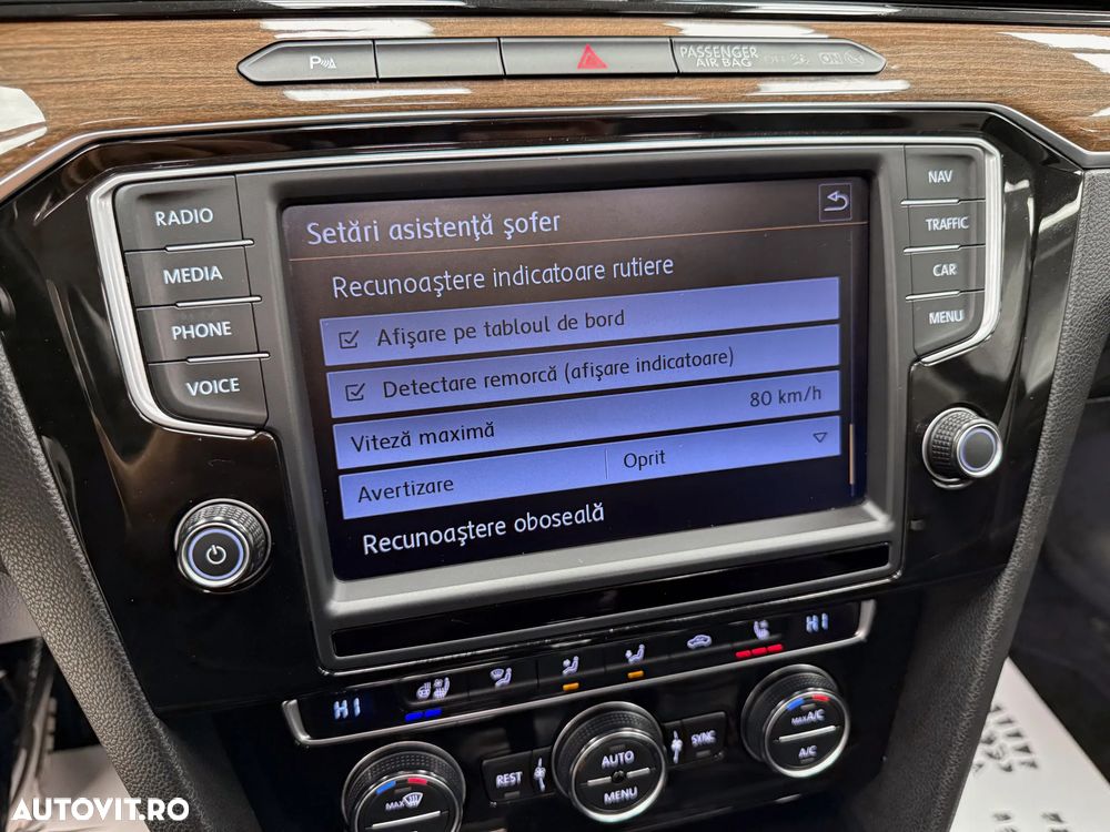 Volkswagen Passat Variant 2.0 TDI DSG 4Motion Highline - 40