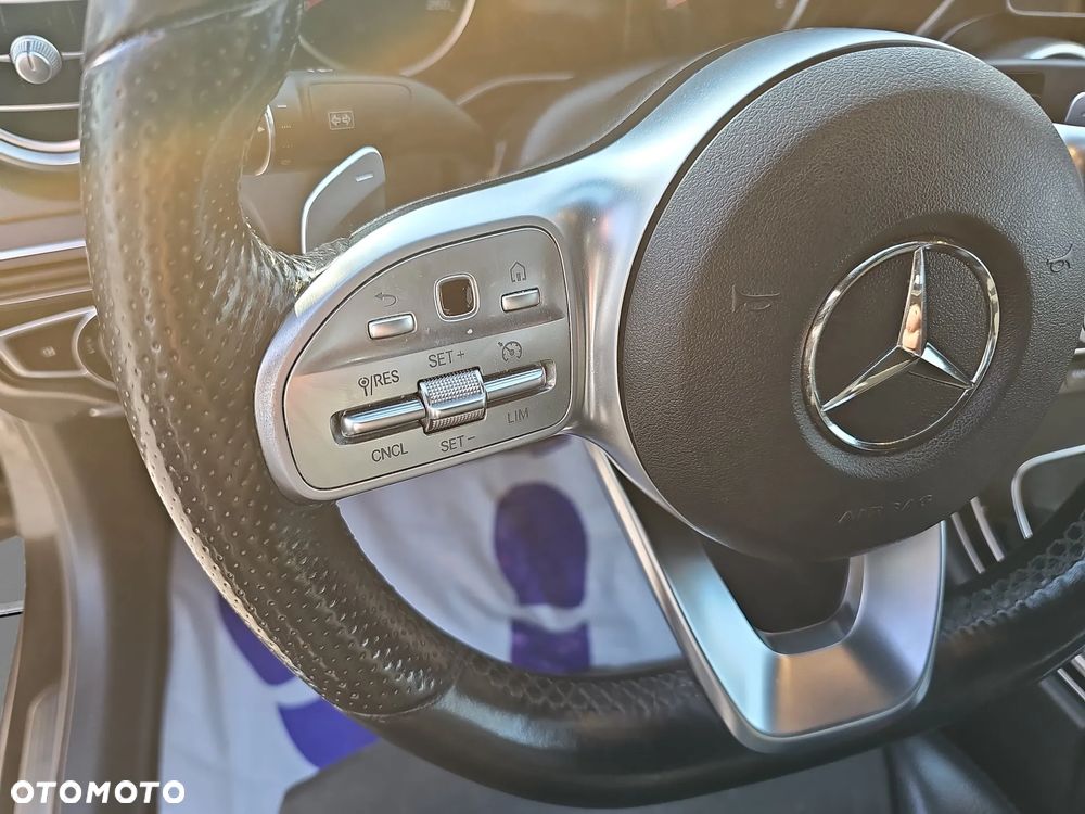 Mercedes-Benz Klasa C 300 9G-TRONIC - 13