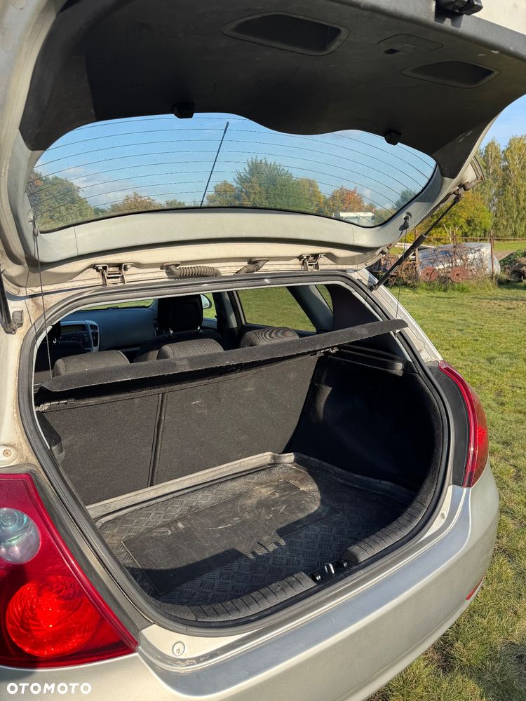 Kia Ceed - 13