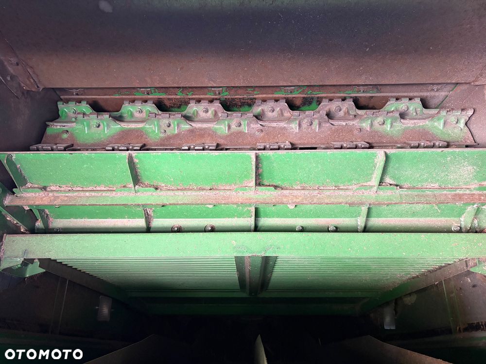 John Deere S680i - 33