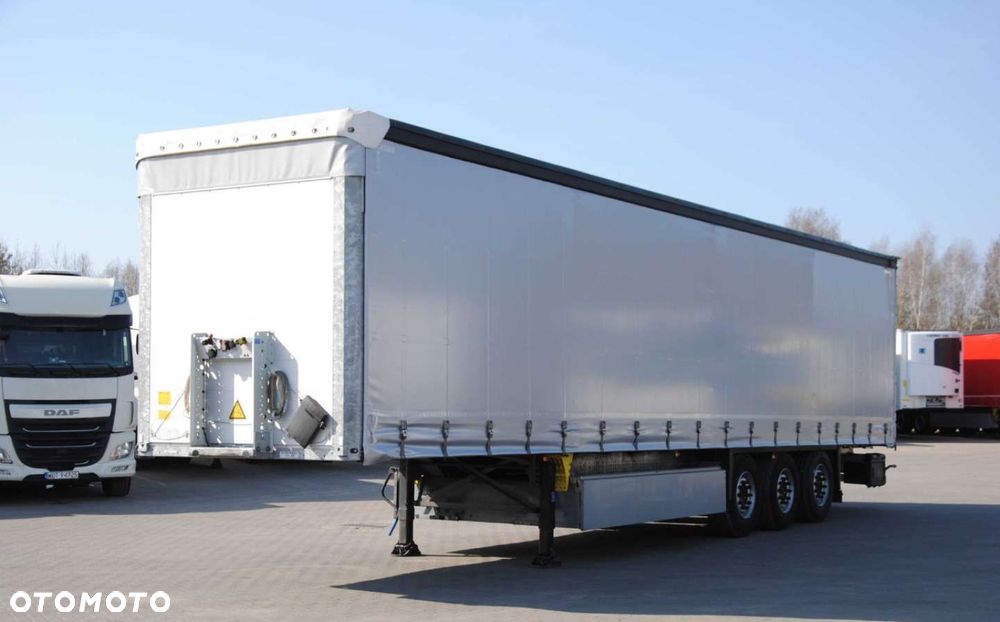 Schmitz Cargobull SCS kurtyna, podnoszona oś