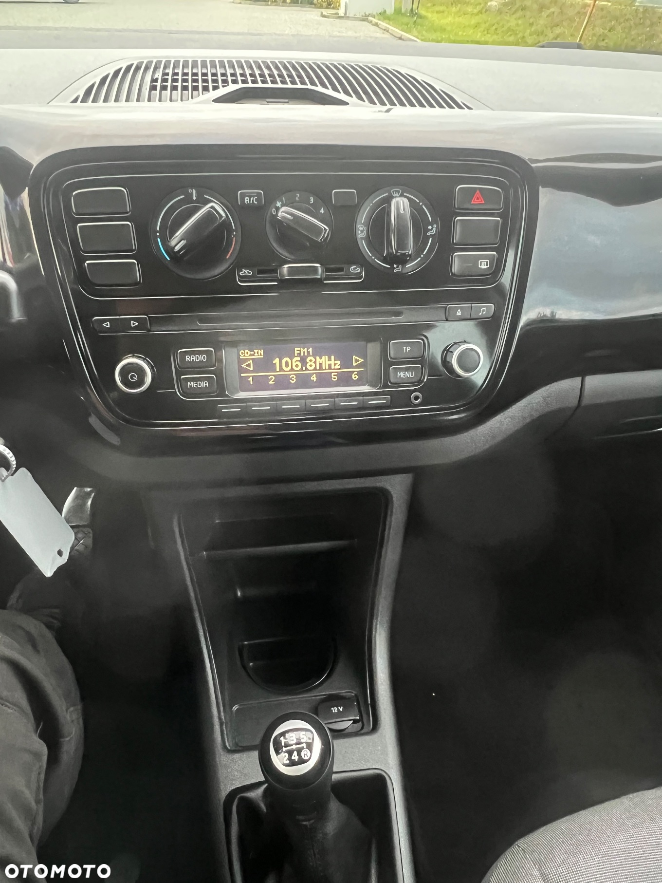 Volkswagen up! 1.0 cross CityLine - 15