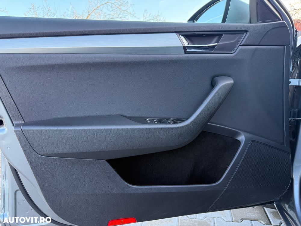 Skoda Superb 2.0 TDI DSG Active - 12