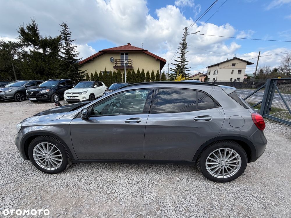 Mercedes-Benz GLA 200 Urban - 7