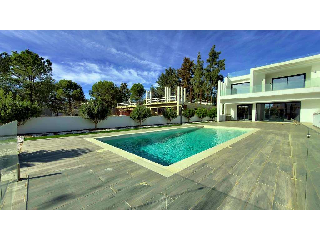 Moradia de Luxo no Coração de Vilamoura - Exclusividade, Design e C... - Grande imagem: 2/60