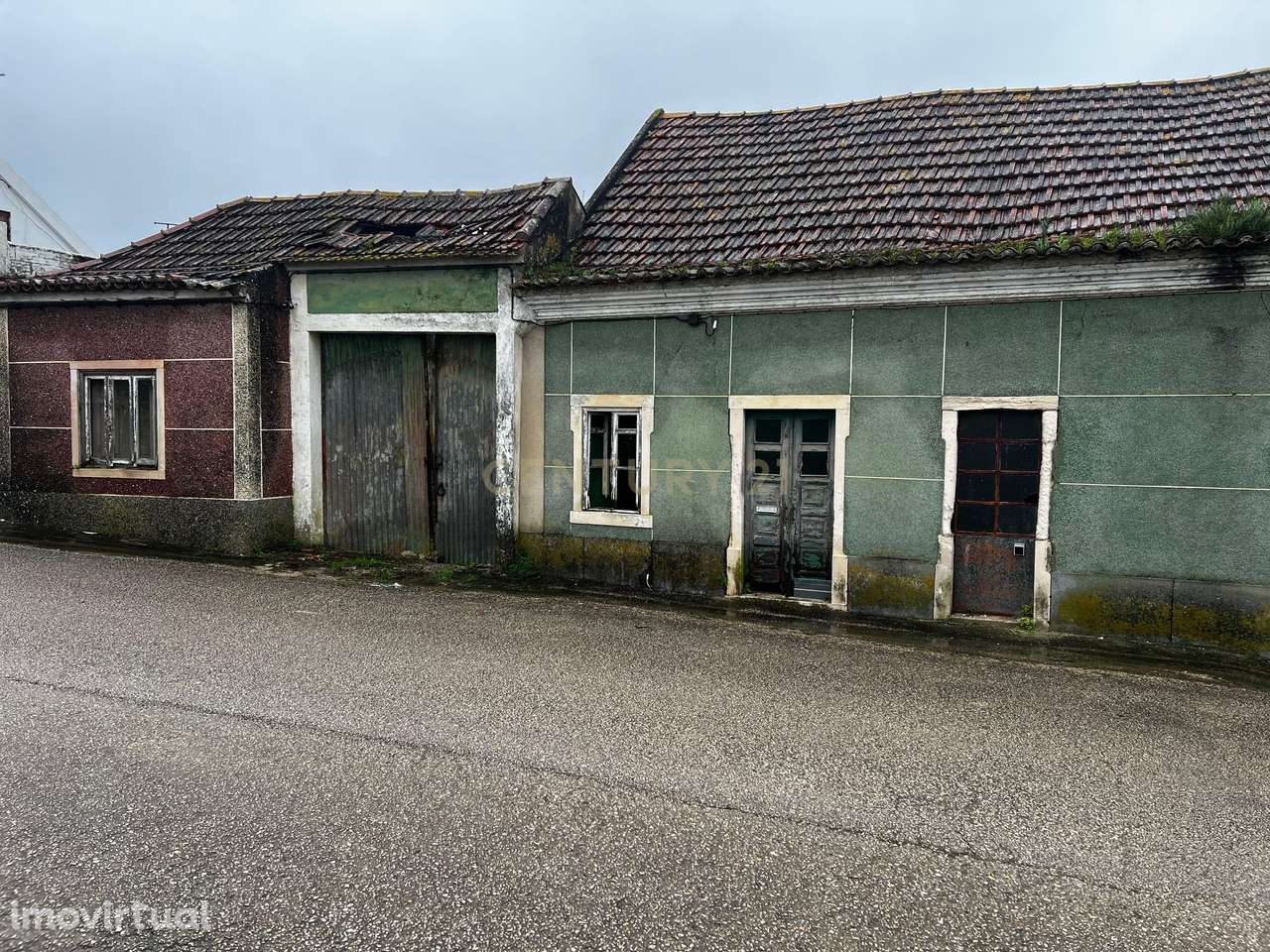 Moradia T5 para Reabilitação Total com Terreno – Fonte da Pedra | Sant - Grande imagem: 2/24