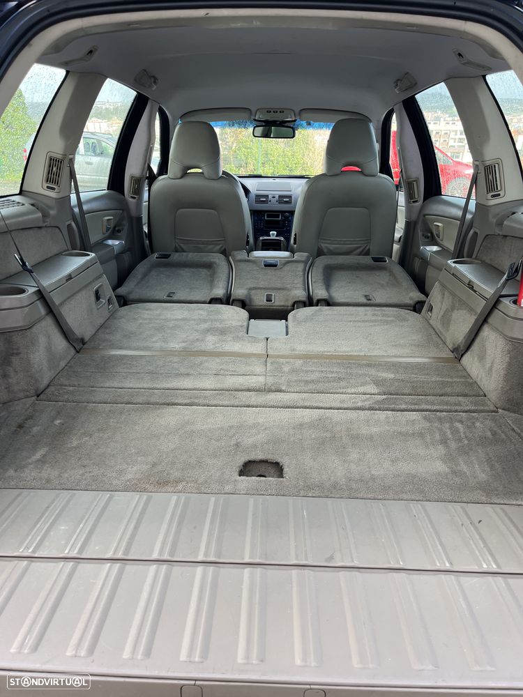 Volvo XC 90 2.4 D5 7L Nivel 2 Auto. - 2