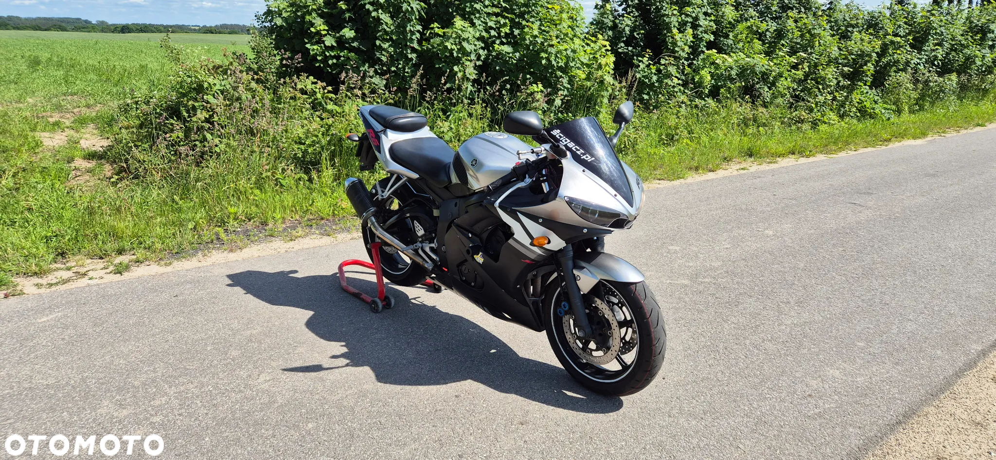 Yamaha R6 - 12