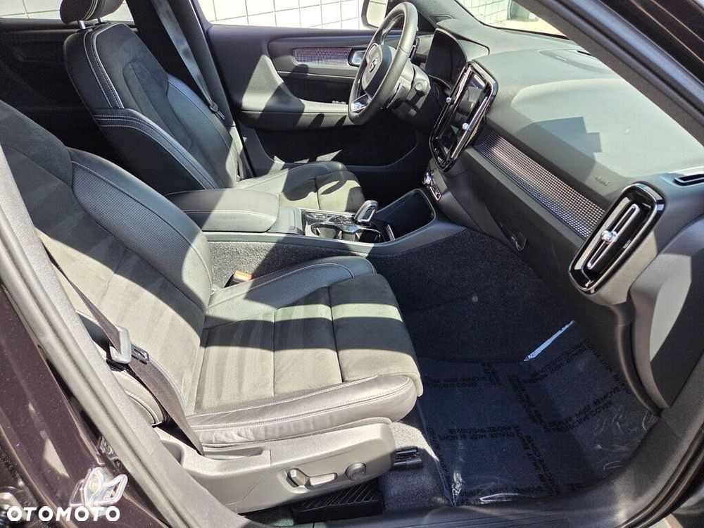 Volvo XC 40 B5 B AWD Geartronic RDesign - 13