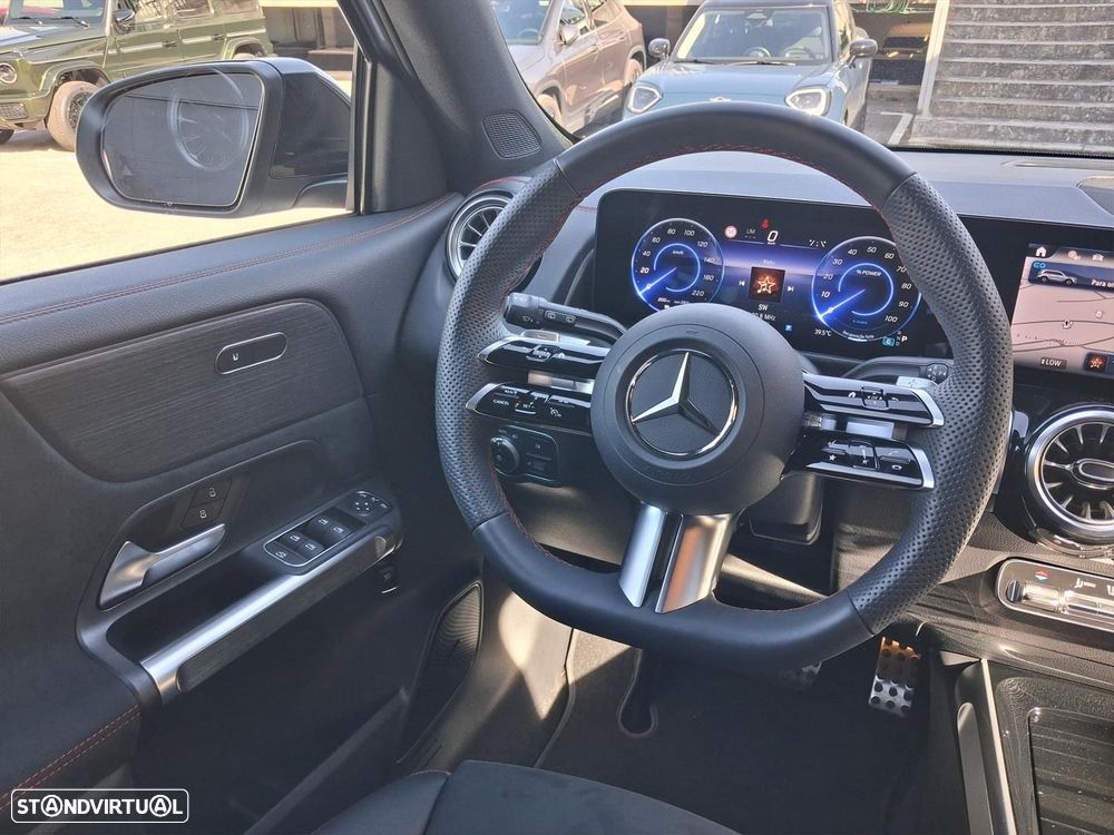 Mercedes-Benz EQB 250+ AMG Line - 17