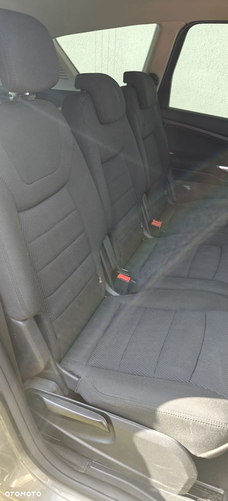 Ford S-Max - 16