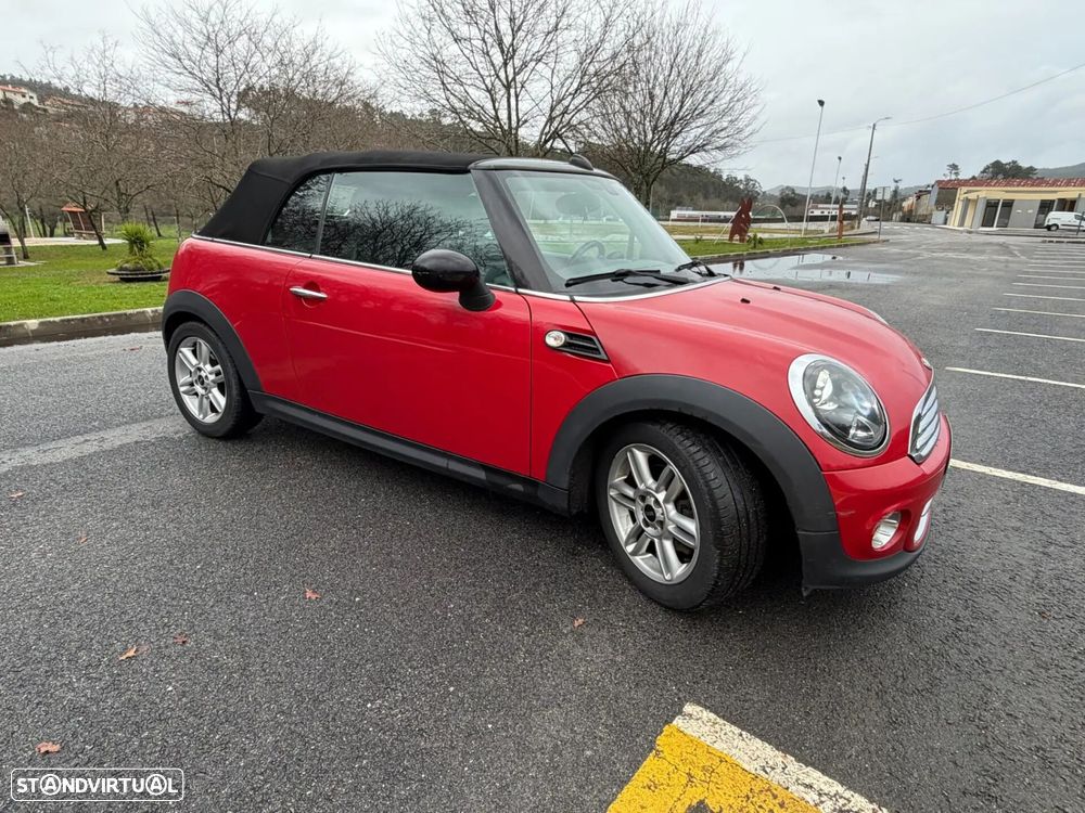 MINI Cabrio Cooper D - 12