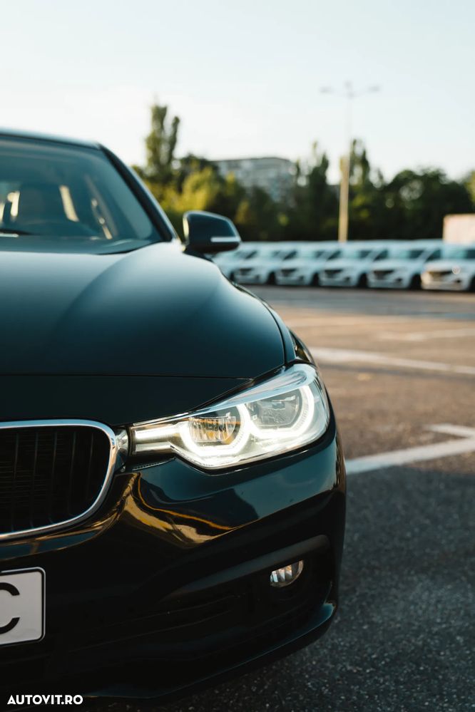BMW Seria 3 318d - 3