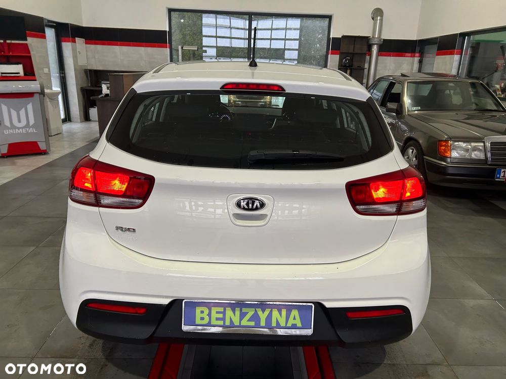 Kia Rio 1.2 Business Line - 27