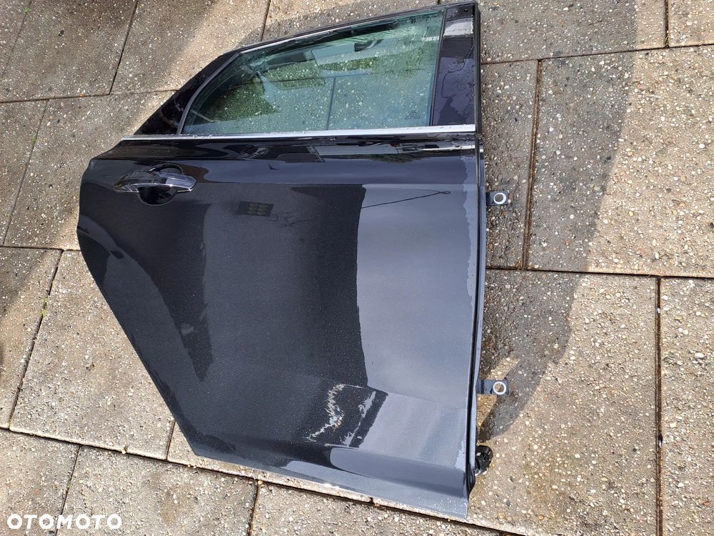 Ford Fokus MK3 HB 5D klapa bagażnika kod lakieru FB Panther Black Metalik - 12