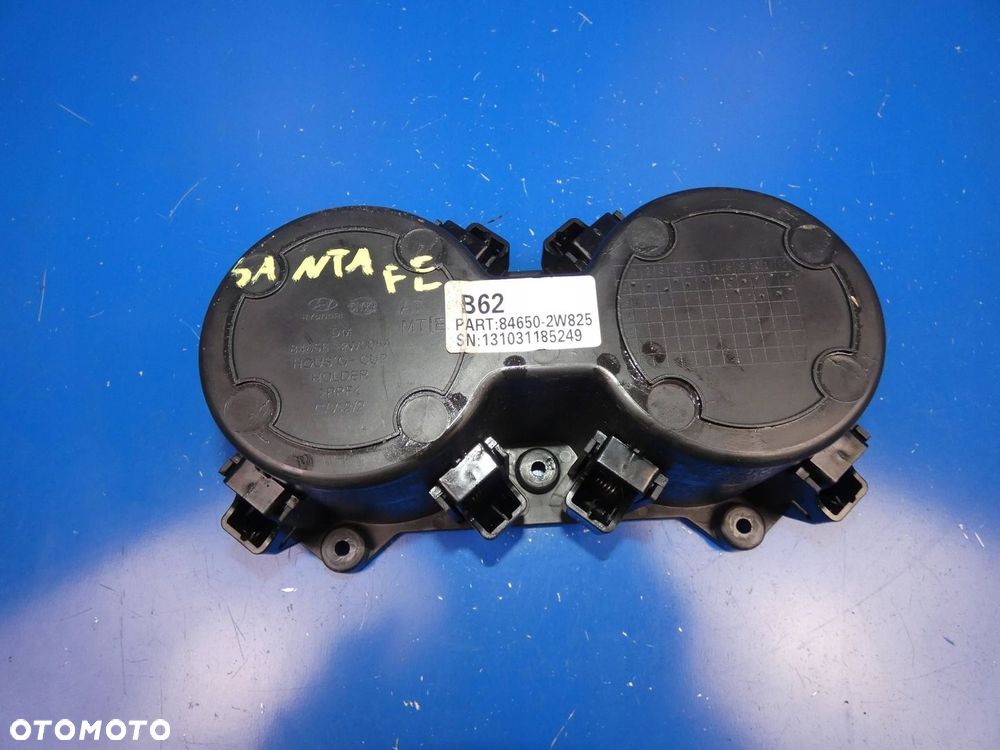 HYUNDAI SANTA FE III 2012- UCHWYT SCHOWEK NA KUBKI KUBEK - 2