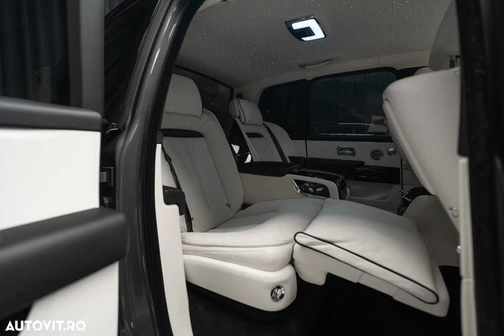 Rolls-Royce Cullinan Standard - 23