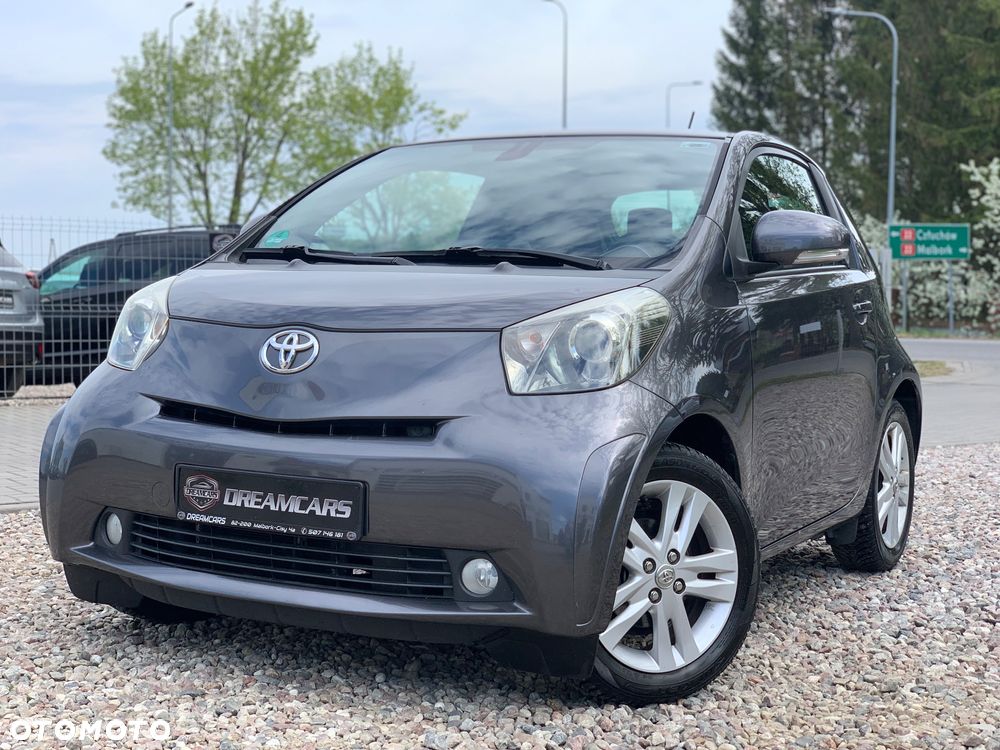 Toyota iQ - 2