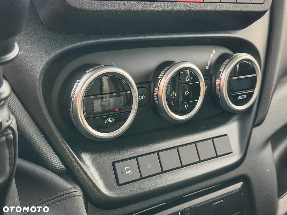 Iveco Daily 50C18HZ 3.0 Diesel 180 KM MT6 Skrzynia otwarta GSC ZABUDOWY! - 21