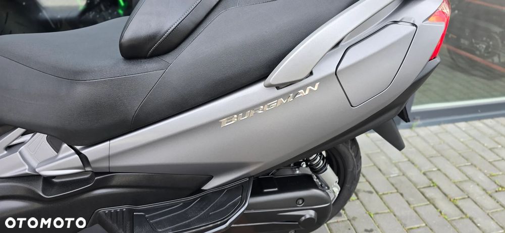 Suzuki Burgman - 36
