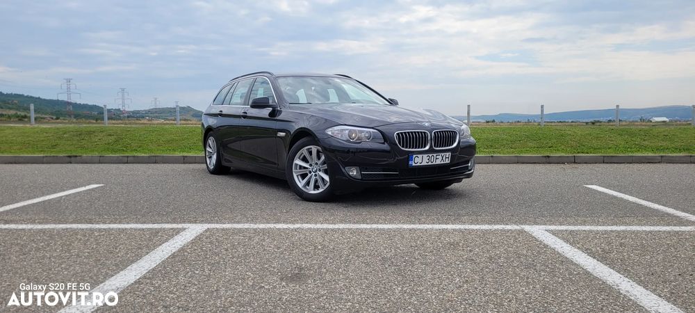 BMW Seria 5 520d Aut. Modern Line - 1