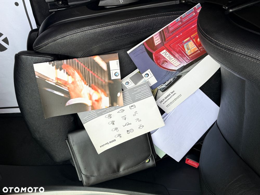 BMW Seria 3 320d xDrive - 14