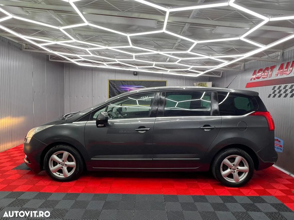 Peugeot 5008 - 19