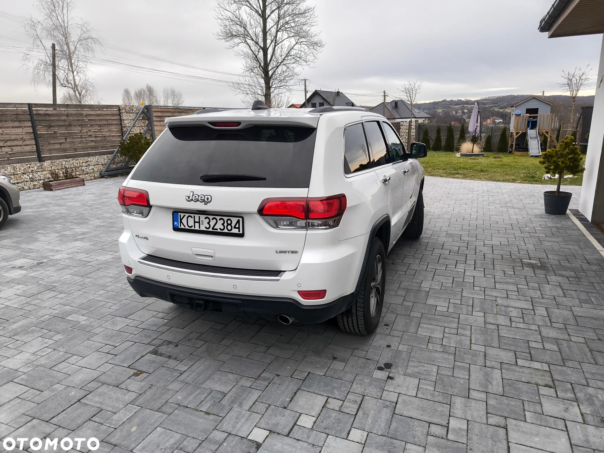 Jeep Grand Cherokee - 14