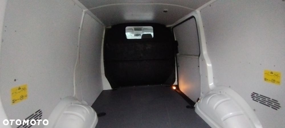 Volkswagen Transporter T5 - 5