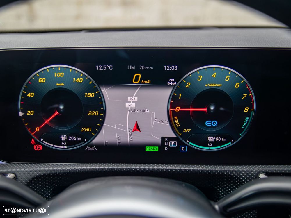 Mercedes-Benz A 250 e 8G-DCT AMG Line - 30