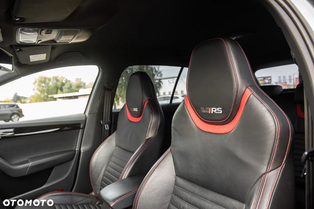 Skoda Octavia Combi 2.0 TSI DSG RS - 19
