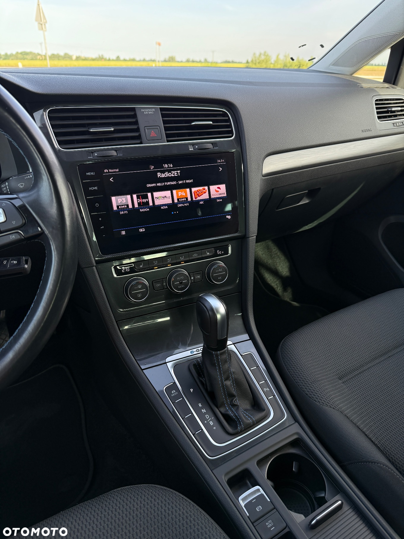 Volkswagen Golf e-Golf - 19