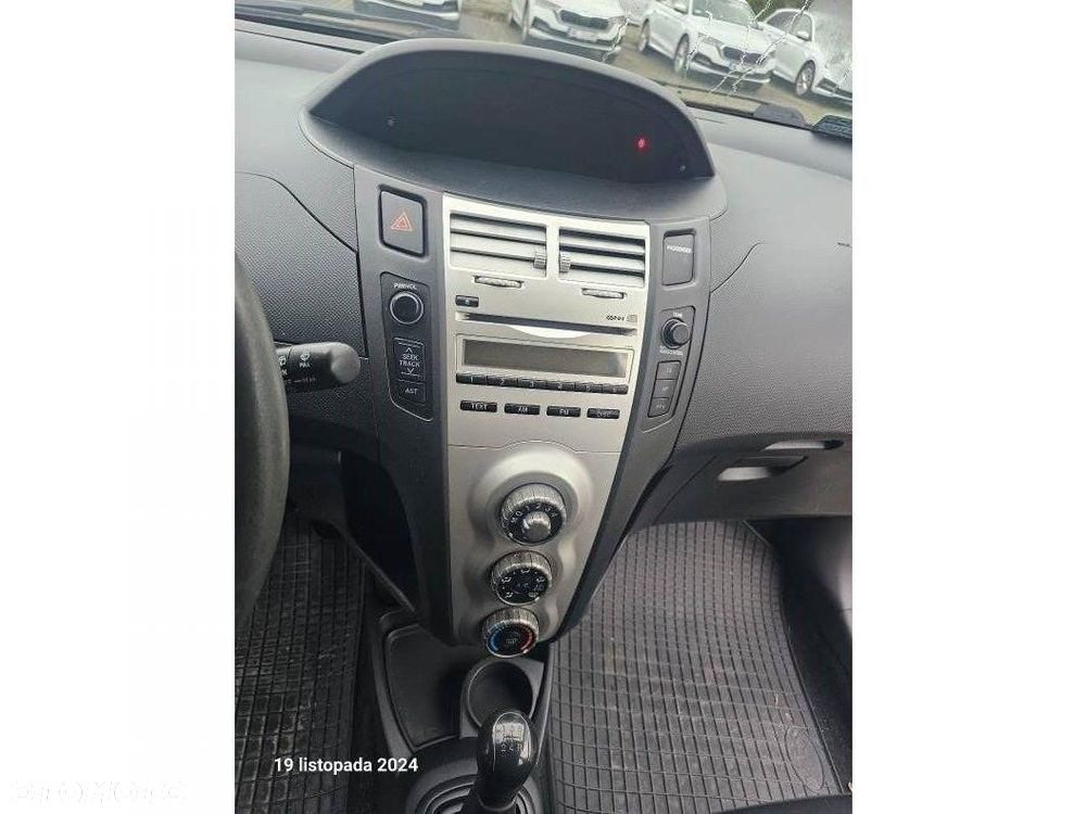 Toyota Yaris 1.4 D-4D Luna A/C - 24