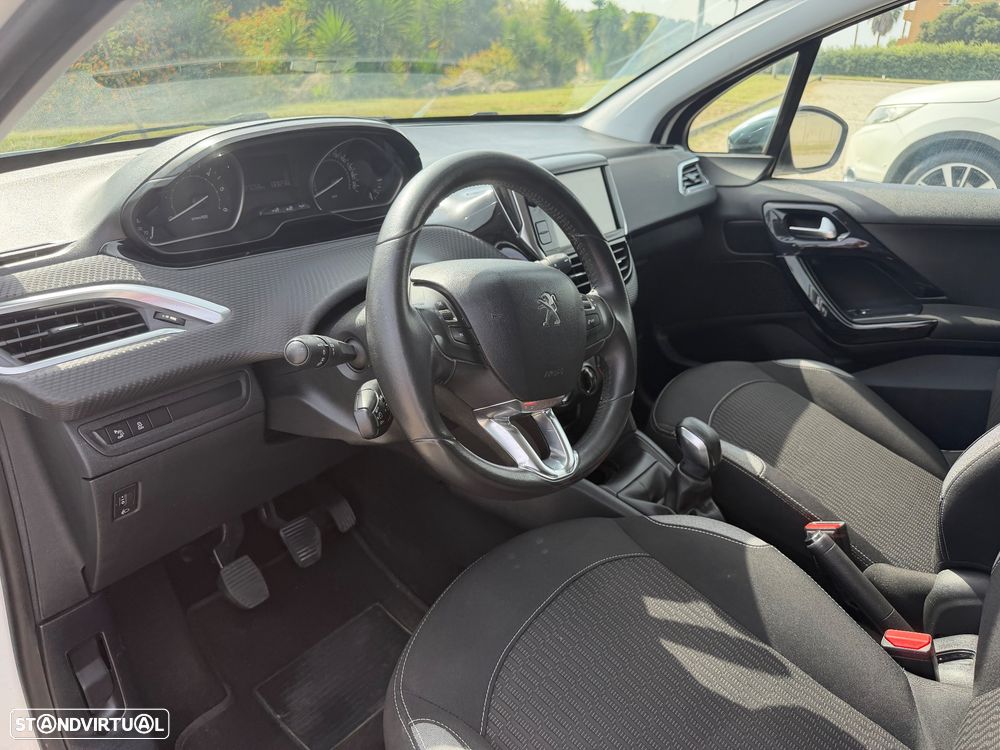 Peugeot 208 1.6 BlueHDi Style - 10