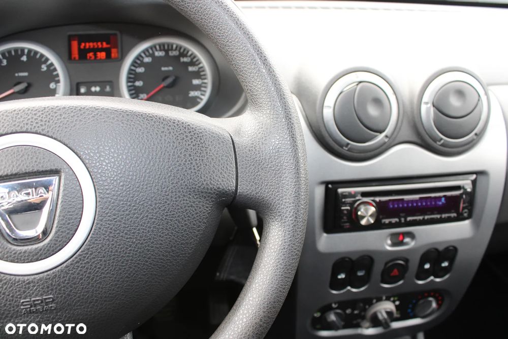 Dacia Duster 1.6 16V 4x2 - 21