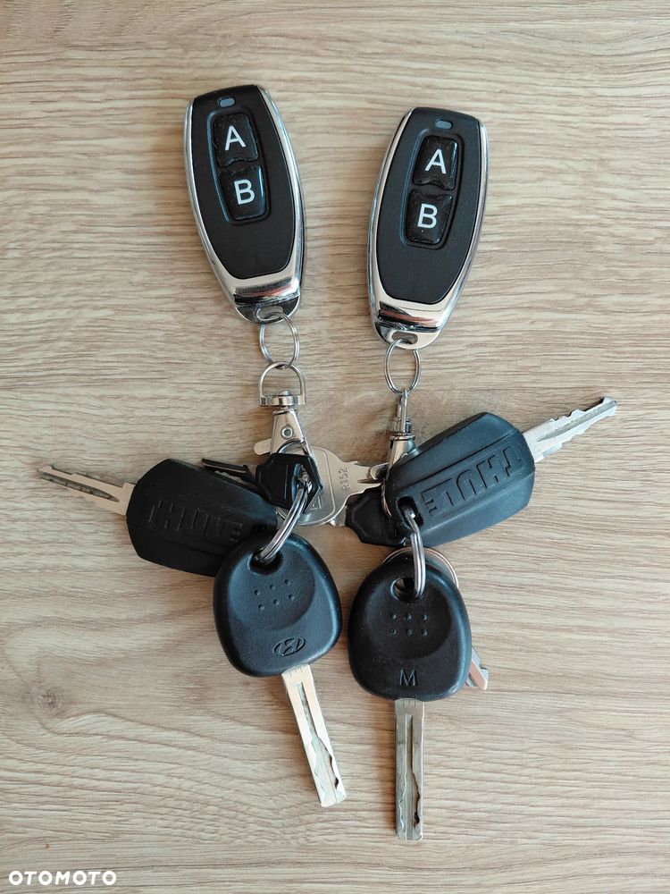 Hyundai i30 1.4 Base + - 22