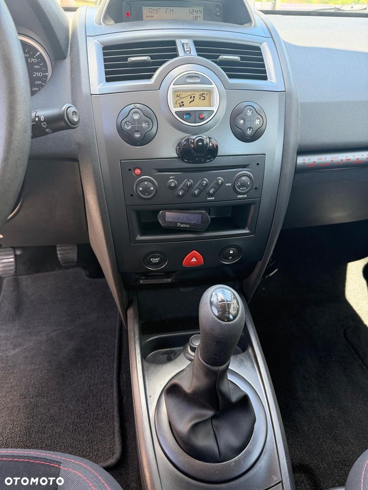 Renault Megane - 11