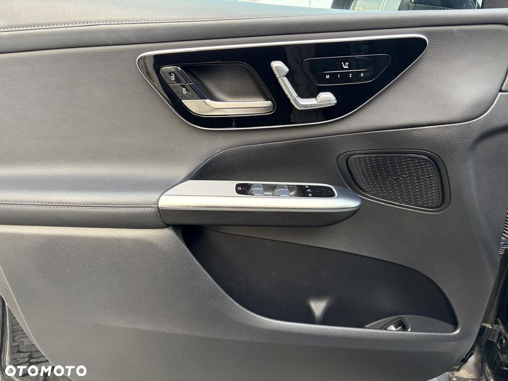 Mercedes-Benz GLC 200 mHEV 4-Matic AMG Line - 11