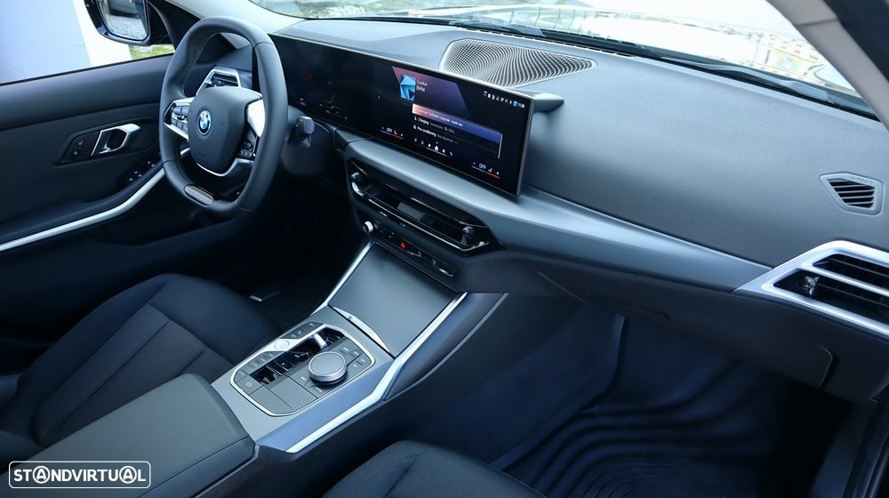 BMW 330 e Auto - 33