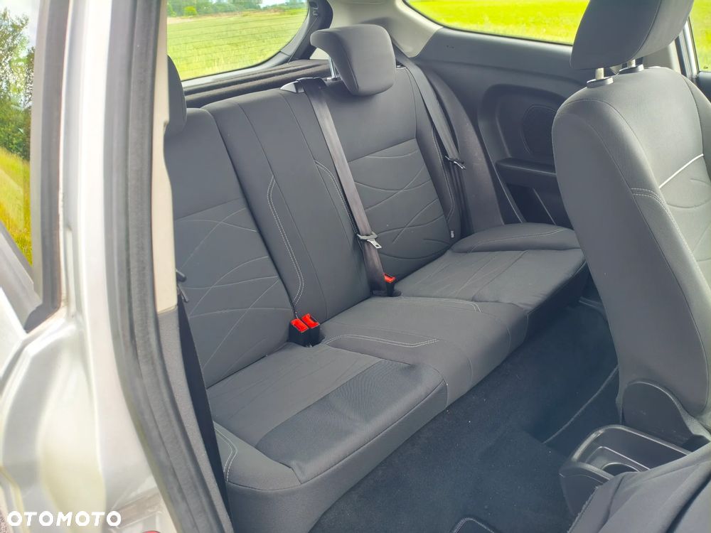 Ford Fiesta 1.5 TDCi Ambiente - 9