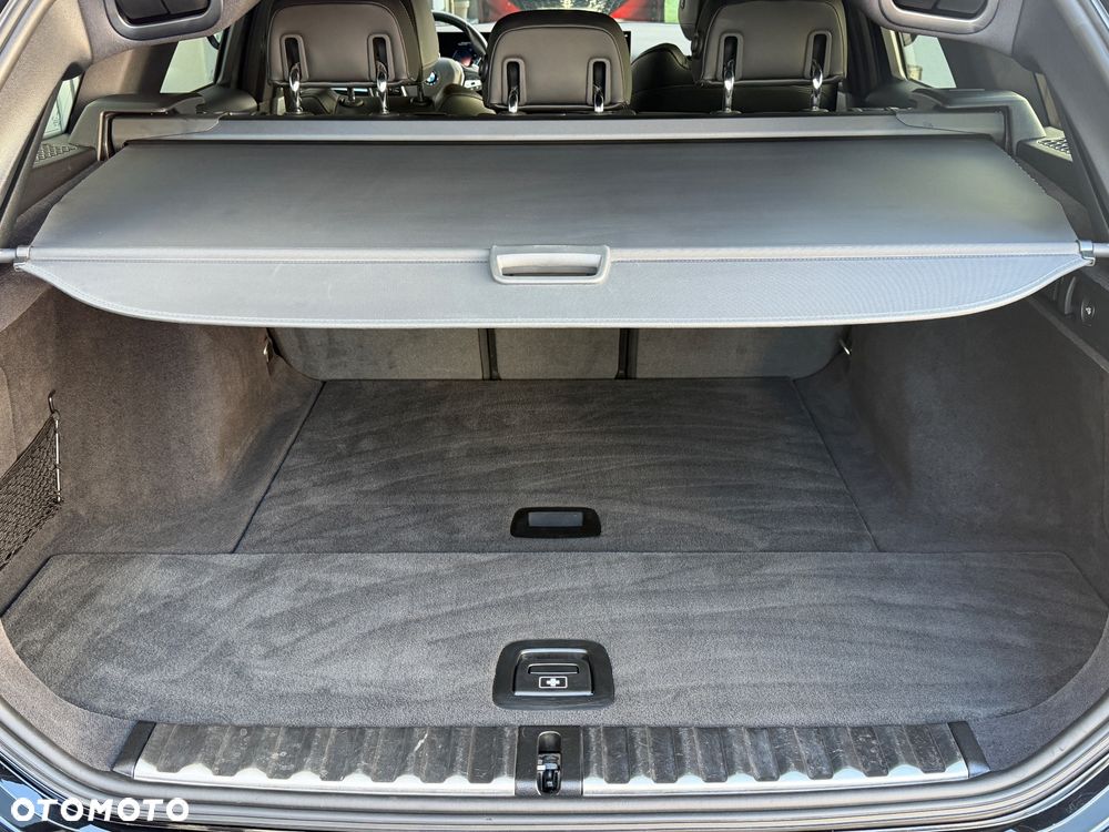 BMW Seria 3 318d Sport Line Shadow - 28