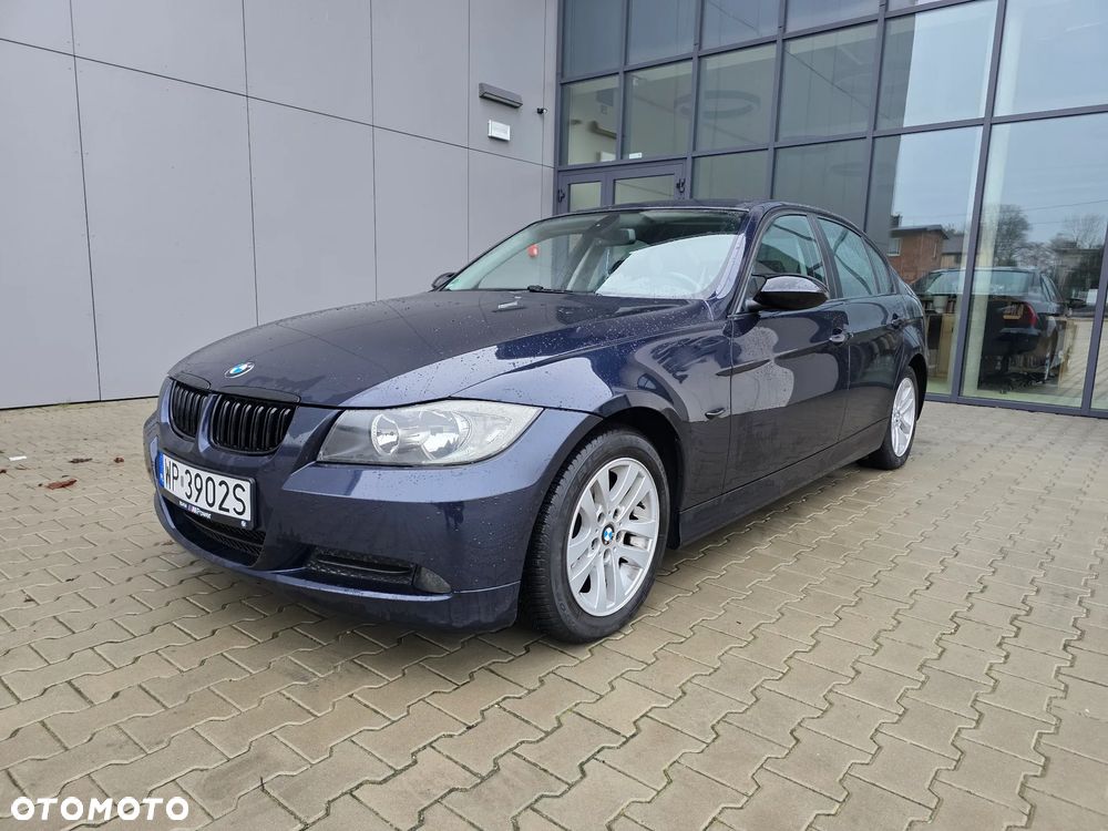 BMW Seria 3 318i - 11