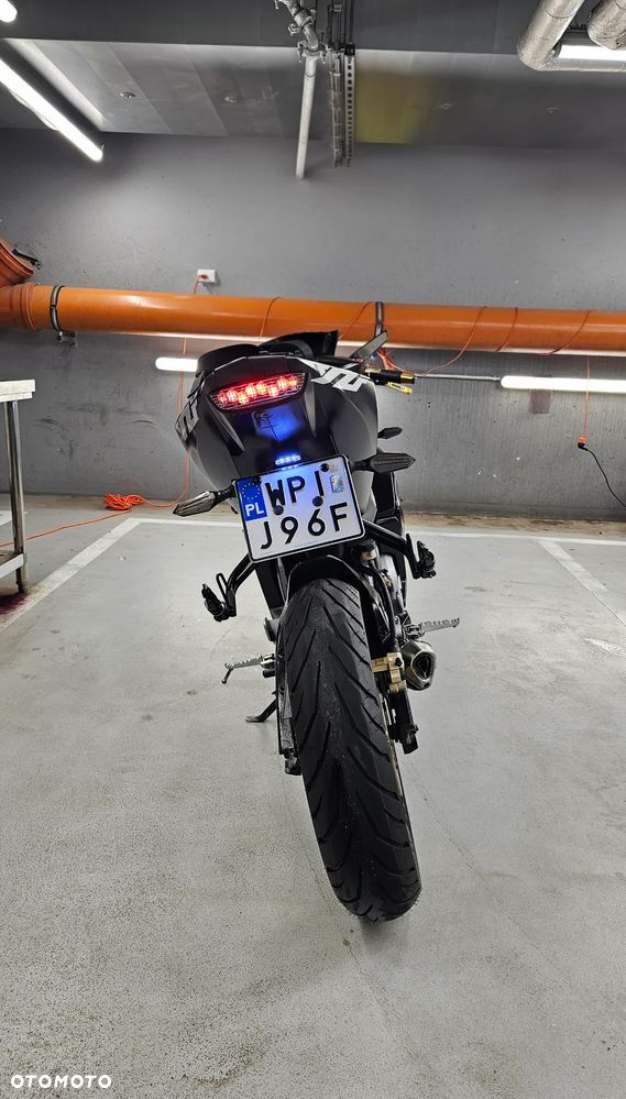 Yamaha YZF - 9