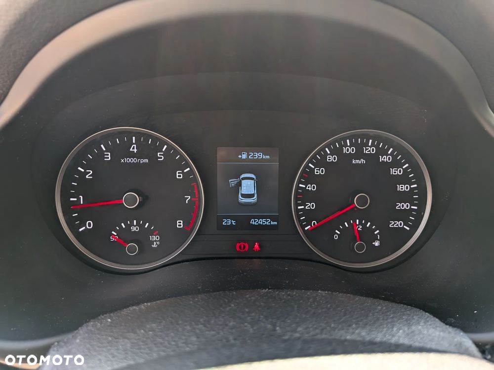 Kia Stonic 1.4 L - 11