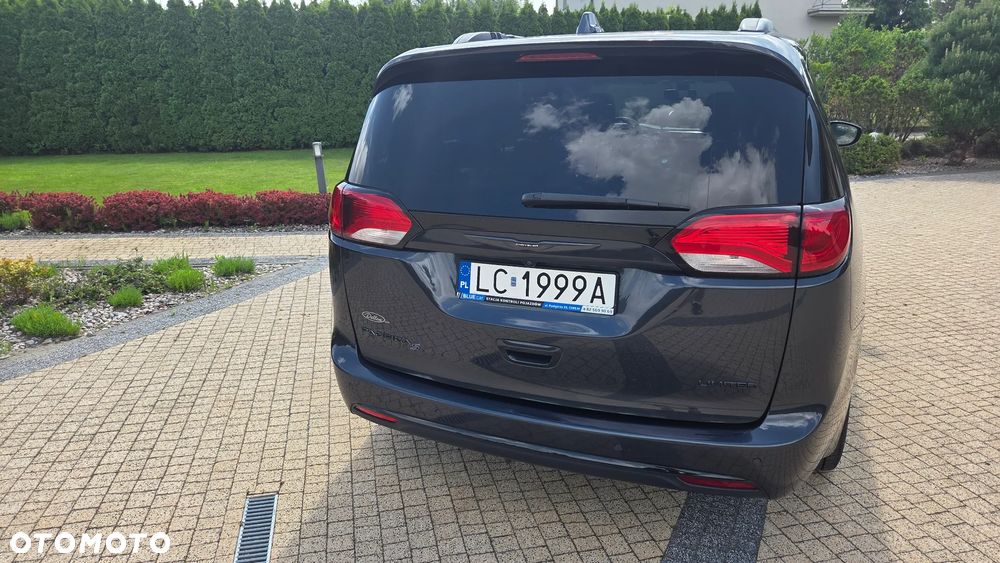 Chrysler Pacifica - 6